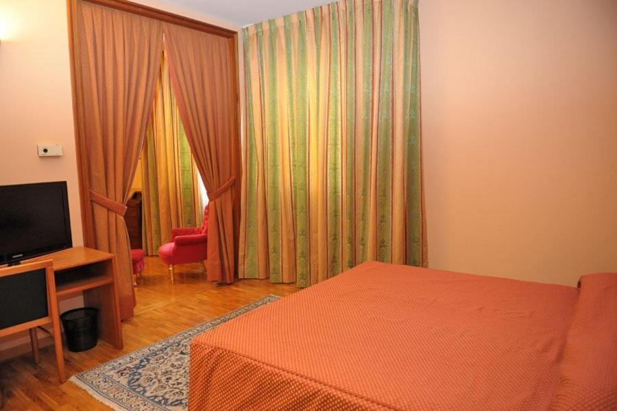 Hotel Svevo Gioia Del Colle Oda fotoğraf