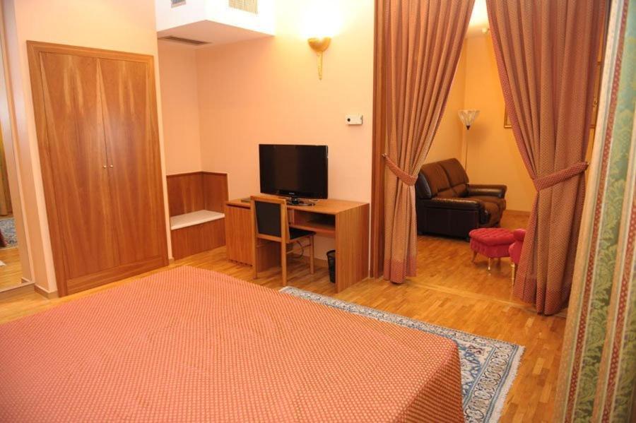 Hotel Svevo Gioia Del Colle Oda fotoğraf