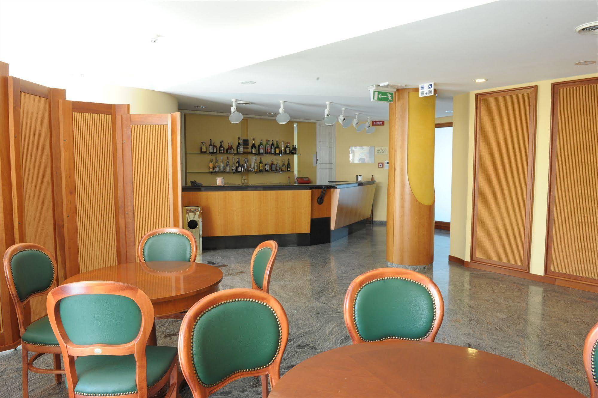 Hotel Svevo Gioia Del Colle Dış mekan fotoğraf